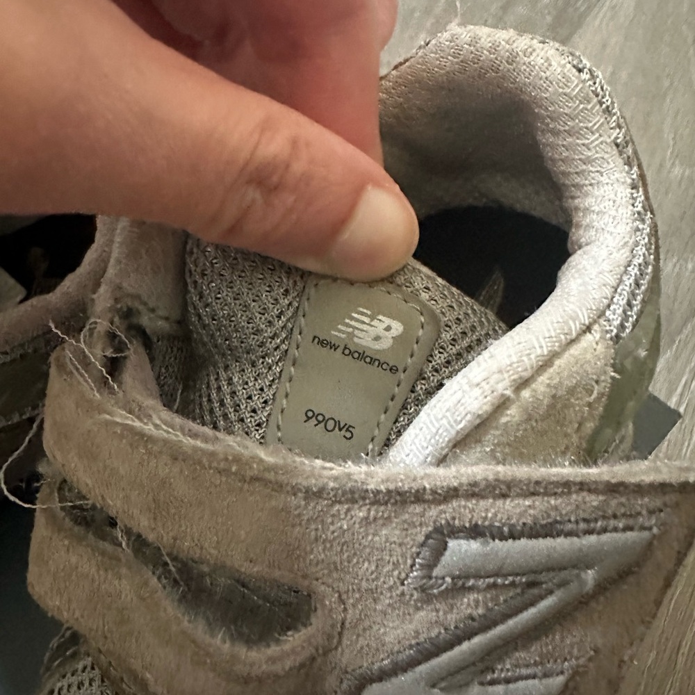 New Balance 990 v5 Kids Size 5w - Picture 4 of 5